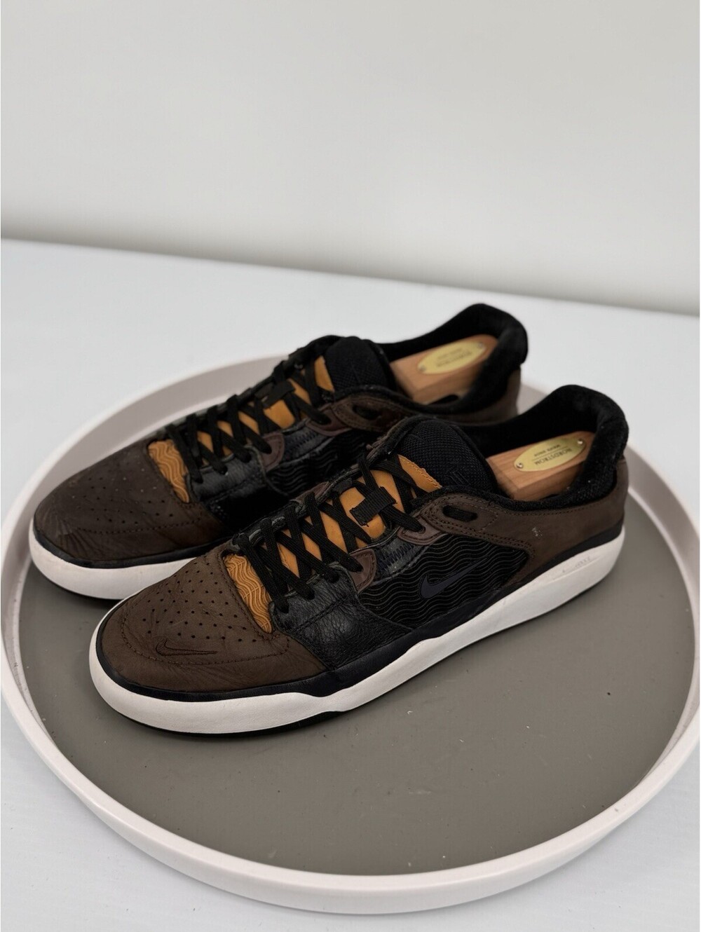 Nike SB Ishod Premium Skate Shoes Brown Black React Sole FD1144-200 Mens 9.5